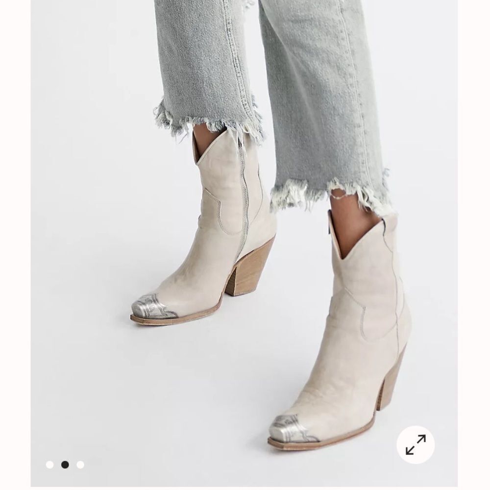 Free People Brayden Italian-crafted Leather Western Boots Color Bone 41 / 11